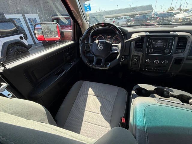 Used 2018 RAM 3500 Tradesman w/ Chrome Appearance Group AWD/4WD image 21