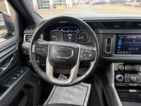 Used 2021 GMC Yukon XL Denali w/ Denali Premium Package image 15