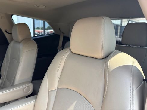 Used 2019 Buick Enclave Premium w/ Experience Buick Package AWD/4WD image 5