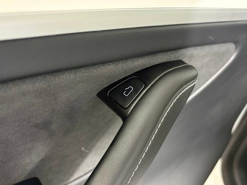 Used 2024 Tesla Model Y Long Range AWD/4WD image 14
