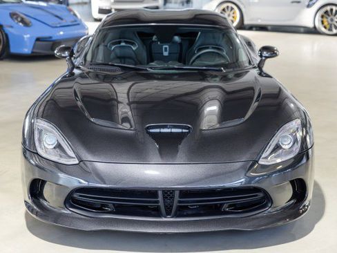 Used 2013 SRT Viper GTS w/ GTS Laguna Interior Pkg image 10