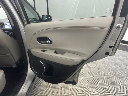 Used 2016 Honda HR-V EX-L image 17