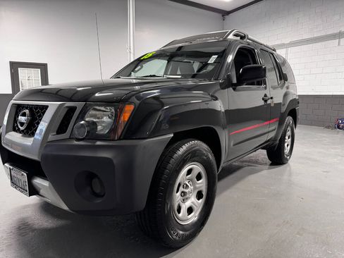 Used 2015 Nissan Xterra X w/ Nevada Tow Package image 9