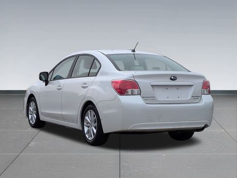 Used 2013 Subaru Impreza 2.0i Premium w/ All-Weather Pkg image 4