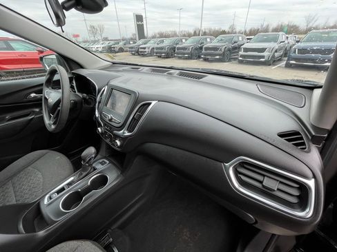 Used 2023 Chevrolet Equinox LT image 28