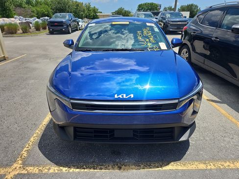 Used 2025 Kia K4 FWD image 2