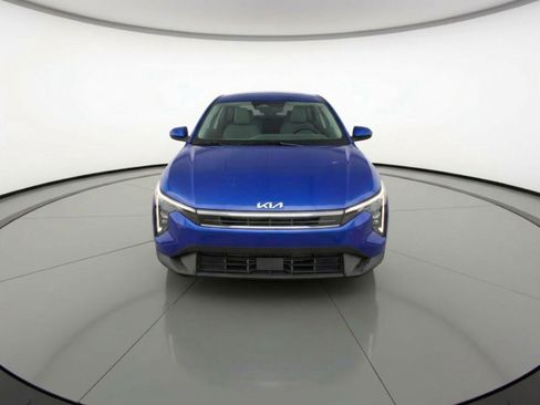 Used 2025 Kia K4 LXS image 2