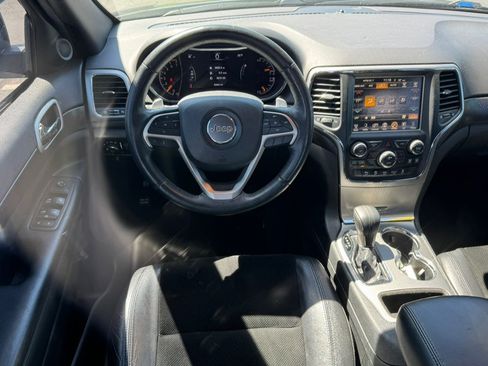 Used 2017 Jeep Grand Cherokee Altitude AWD/4WD image 30