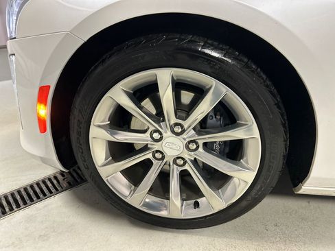 Used 2018 Cadillac CTS Luxury image 9