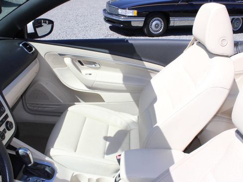 Used 2015 Volkswagen Eos Komfort image 22