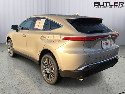 Certified 2023 Toyota Venza Limited AWD/4WD image 4