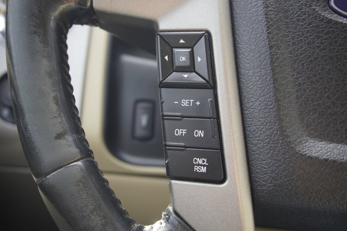 Used 2017 Ford Expedition EL Limited w/ Equipment Group 301A AWD/4WD image 15