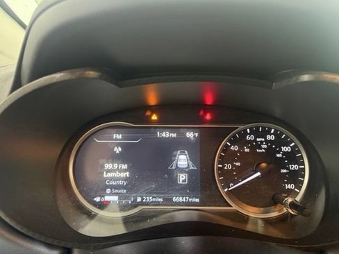 Used 2024 Nissan Versa SV FWD image 24