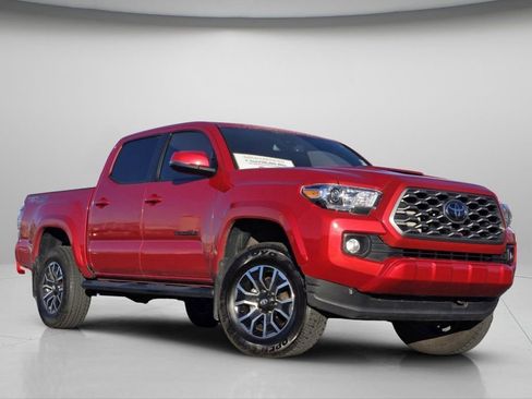 Used 2023 Toyota Tacoma TRD Sport AWD/4WD image 2