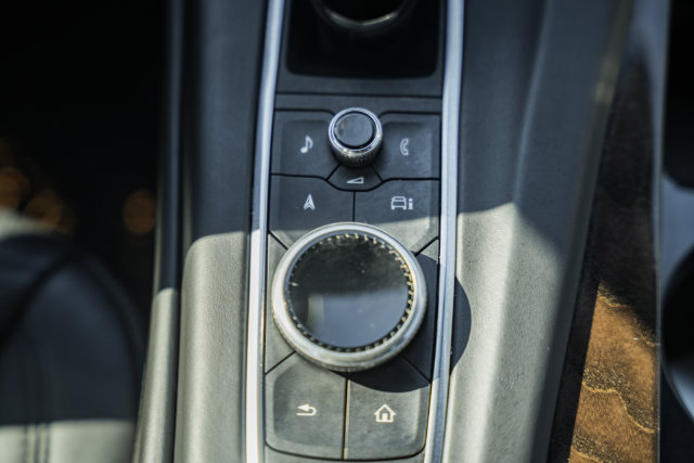 Used 2023 Cadillac Escalade Premium Luxury Platinum AWD/4WD image 28