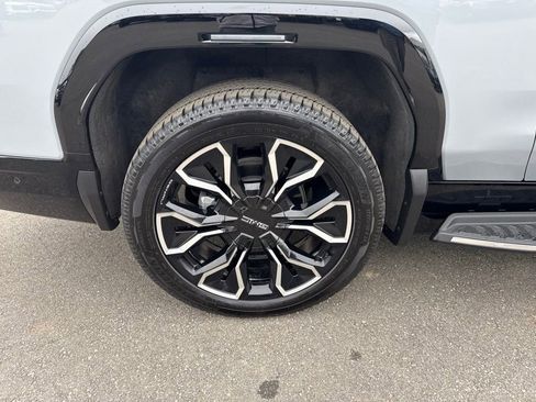 Used 2025 GMC Sierra EV Denali AWD/4WD image 34