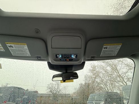 Used 2021 Ford Explorer XLT w/ Equipment Group 202A image 24