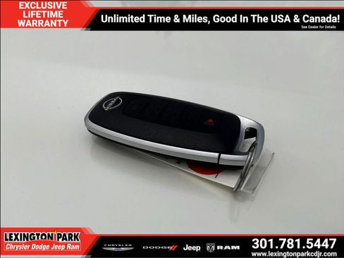 Used 2024 Nissan Pathfinder Platinum AWD/4WD image 35