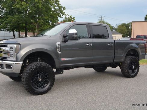 Used 2019 Ford F250 Lariat w/ Lariat Ultimate Package image 31