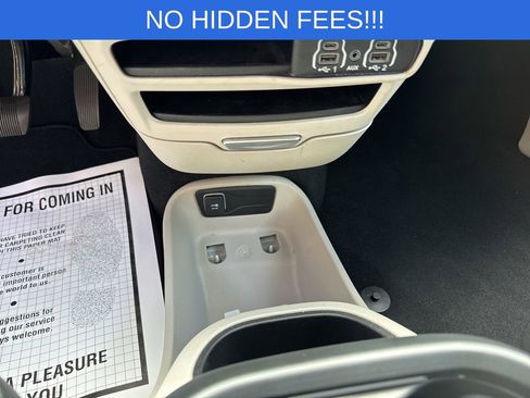 Used 2023 Chrysler Pacifica Touring-L image 26