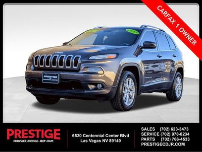 Used 2017 Jeep Cherokee Latitude w/ Comfort/Convenience Group