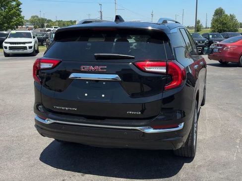 Used 2023 GMC Terrain Denali w/ Denali Premium Package AWD/4WD image 6