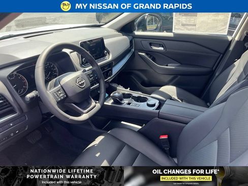 New 2026 Nissan Rogue Dark Armor AWD/4WD image 13