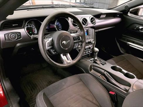Used 2017 Ford Mustang Coupe RWD image 12