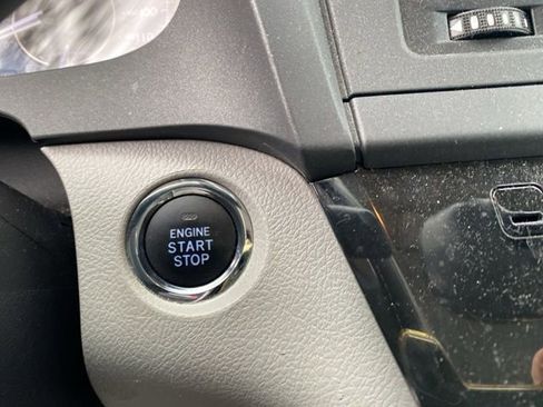 Used 2018 Toyota Sienna XLE Premium image 25