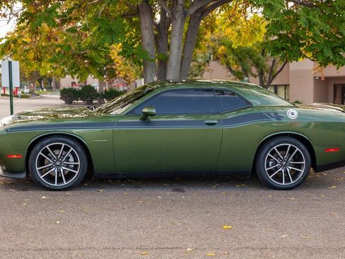 Used 2021 Dodge Challenger R/T w/ Plus Package image 8