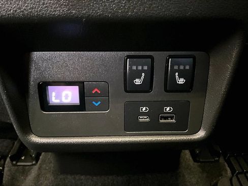 Used 2023 Nissan Rogue Platinum w/ Platinum Premium Package AWD/4WD image 28