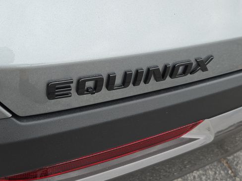 New 2026 Chevrolet Equinox ACTIV w/ Convenience Package III FWD image 17