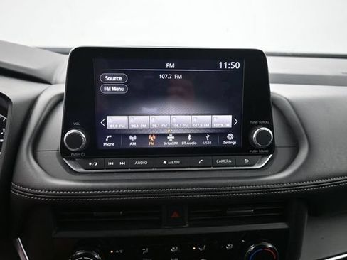 Used 2024 Nissan Rogue S AWD/4WD image 22