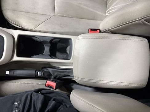 Used 2016 Ford Focus SE w/ SE Cold Weather Package image 11