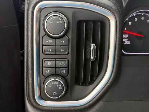 Used 2020 Chevrolet Silverado 1500 RST w/ Texas Edition AWD/4WD image 27