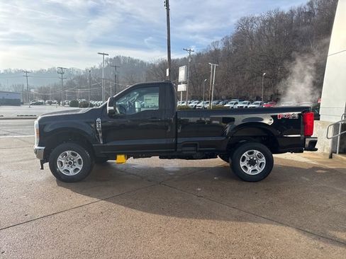 New 2026 Ford F350 XLT w/ FX4 Off-Road Package AWD/4WD image 4