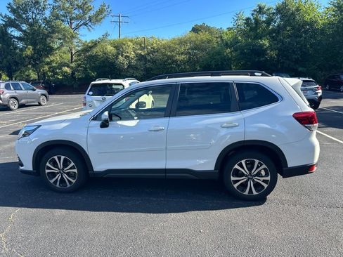 Used 2023 Subaru Forester Limited AWD/4WD image 9