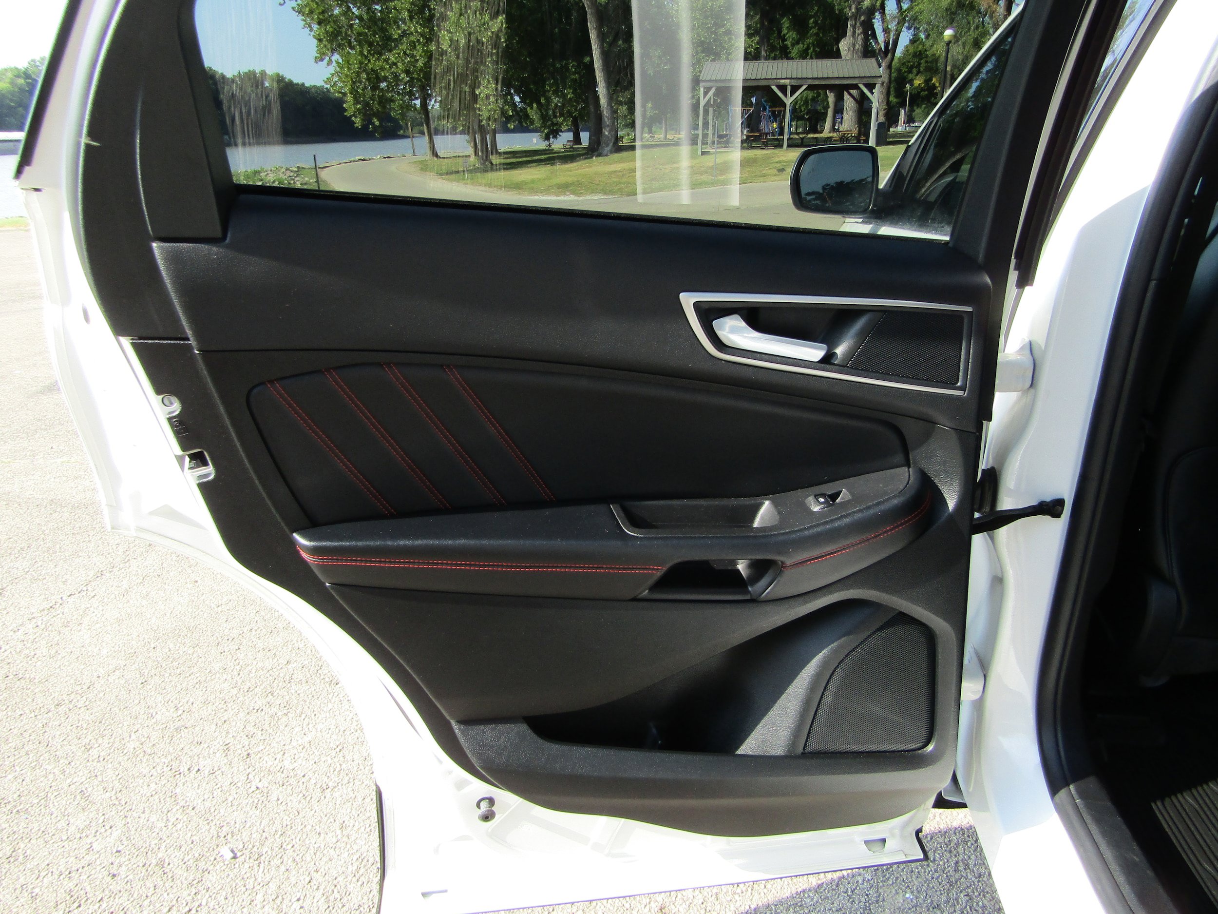 Used 2023 Ford Edge ST-Line AWD/4WD image 16