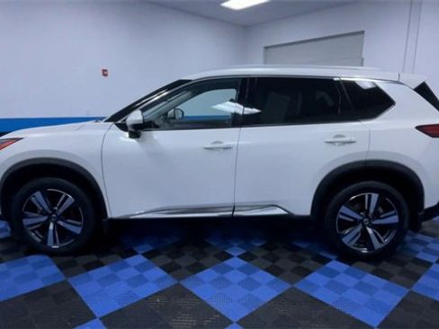 Used 2021 Nissan Rogue SL w/ Premium Package image 5