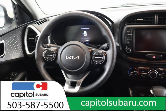 Used 2023 Kia Soul LX w/ LX Technology Package FWD image 13