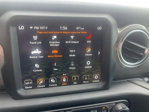 Used 2021 Jeep Gladiator Overland image 11