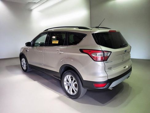 Used 2018 Ford Escape SE image 15