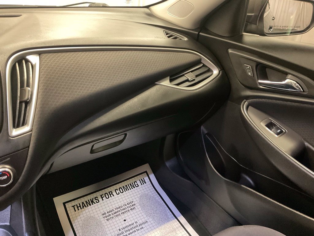 Used 2018 Chevrolet Malibu LS w/ LPO, Convenience Package 2 FWD image 22