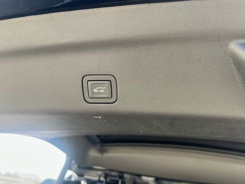 Used 2024 Chevrolet Tahoe High Country w/ Advanced Technology Package image 27