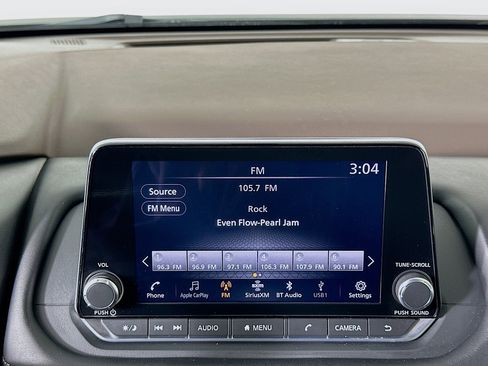 Used 2023 Nissan Rogue SV image 21