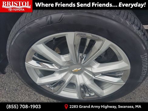 Used 2024 Chevrolet Silverado 1500 High Country w/ Technology Package AWD/4WD image 12