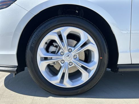 New 2026 Honda Accord LX image 18