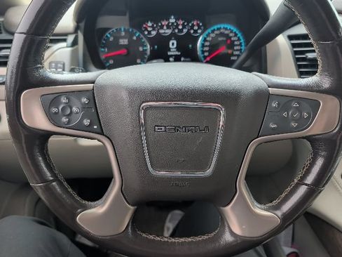Used 2018 GMC Yukon Denali w/ Denali Ultimate Package AWD/4WD image 22