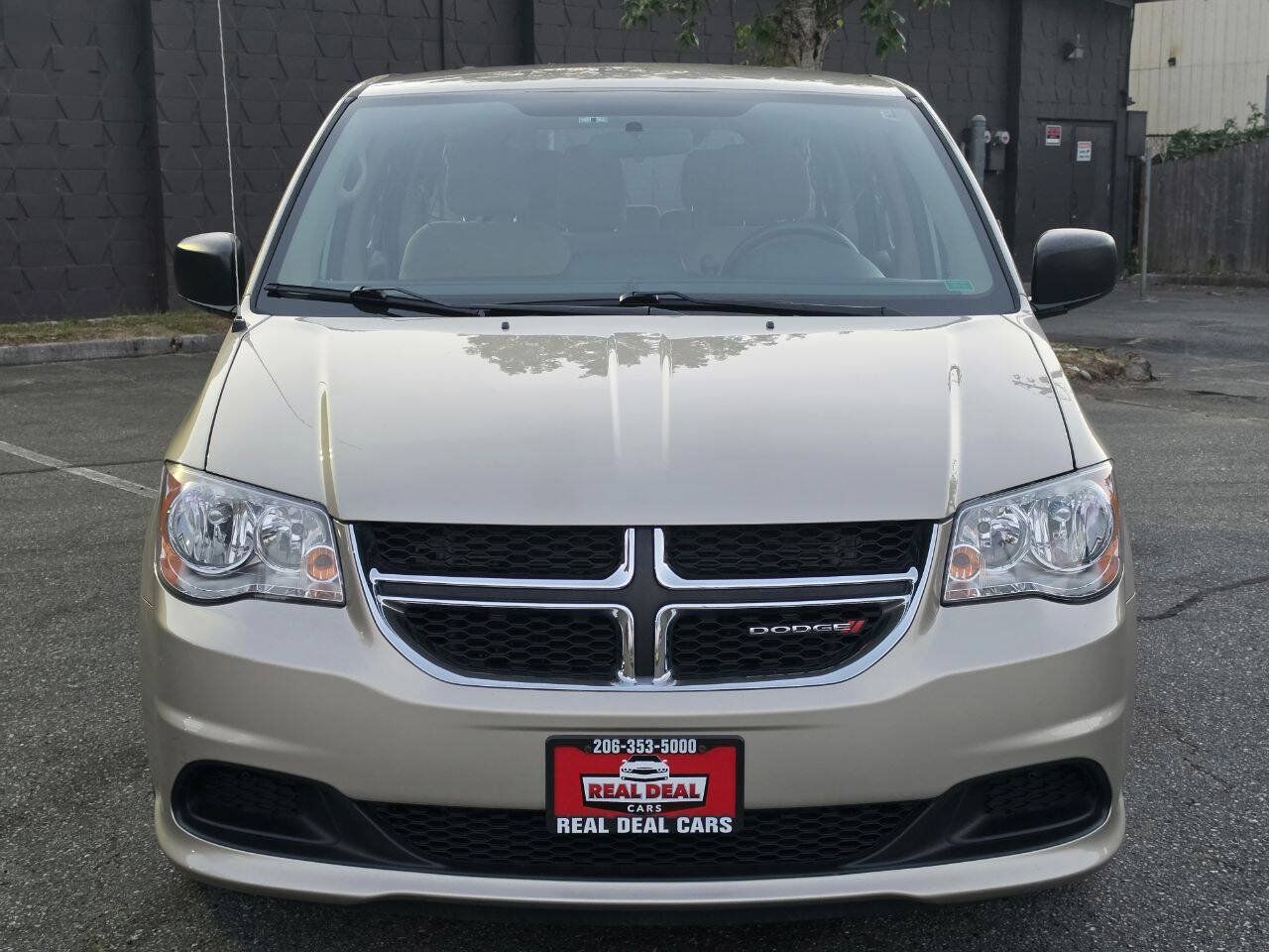 Used 2014 Dodge Grand Caravan American Value Package FWD image 2