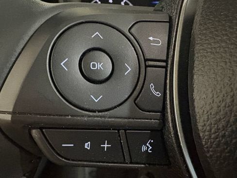 Used 2025 Toyota Corolla SE FWD image 7
